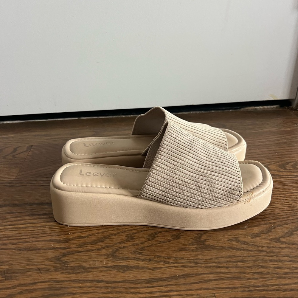 Women's Tan Slide Sandals